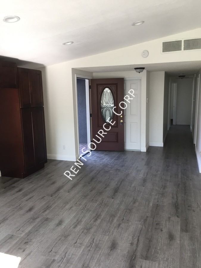 44329 Gingham Ave - Photo 3 of 26