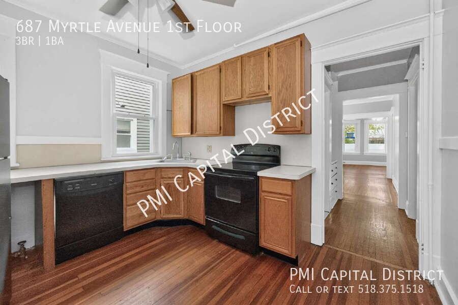 687 Myrtle Ave 1st Fl - Photo 7 of 26