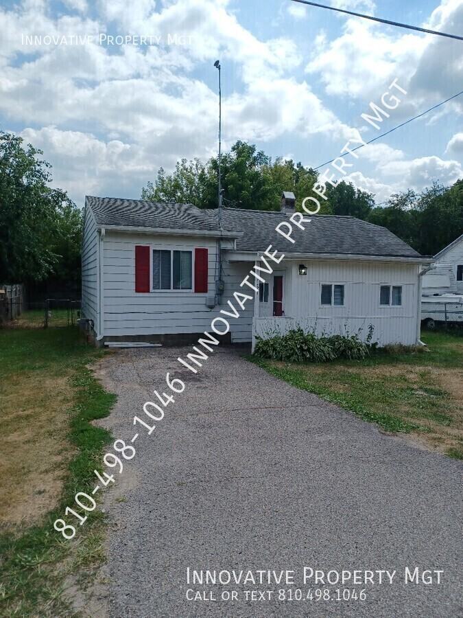 1121 W Buder Ave - Photo 3 of 31