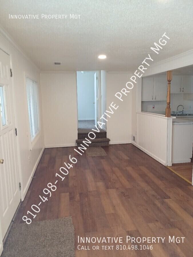 1121 W Buder Ave - Photo 4 of 31