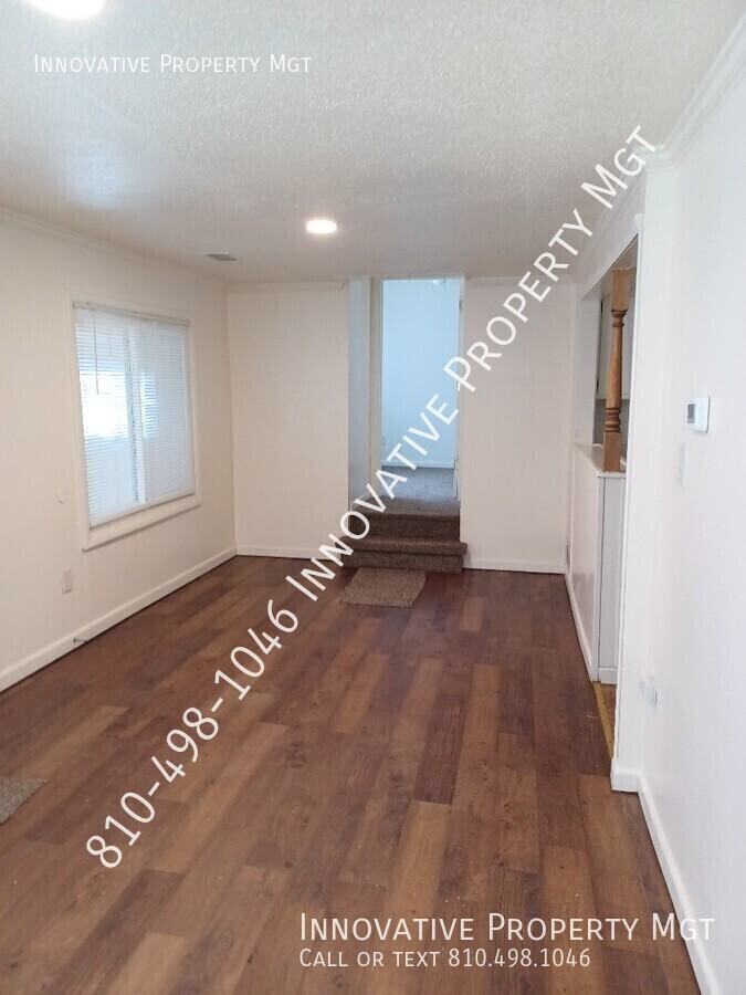1121 W Buder Ave - Photo 5 of 31