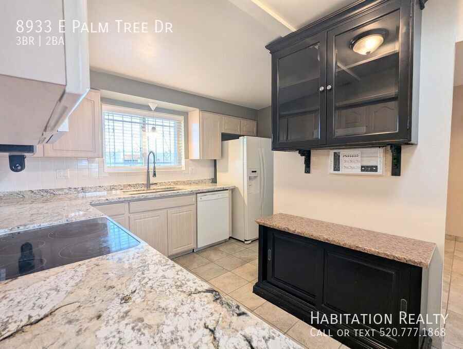 8933 E Palm Tree Dr - Photo 3 of 28