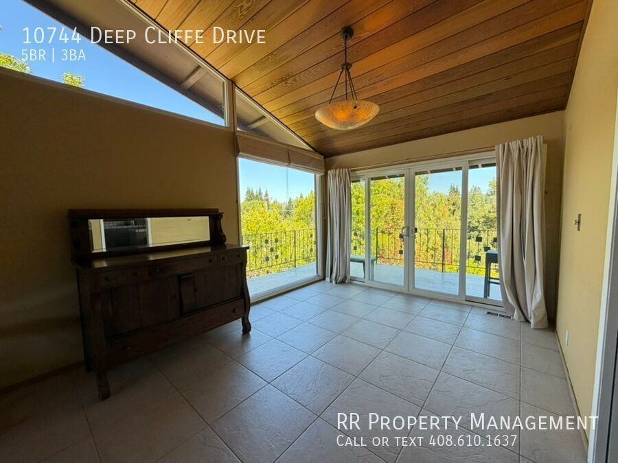10744 Deep Cliffe Dr - Photo 7 of 37