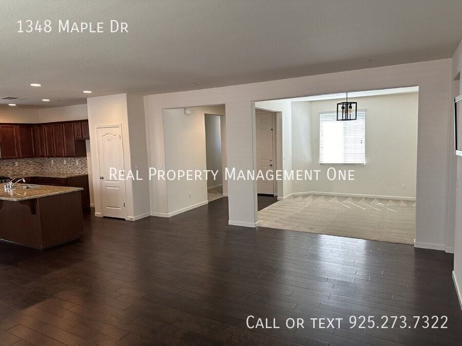 1348 Maple Dr - Photo 5 of 33