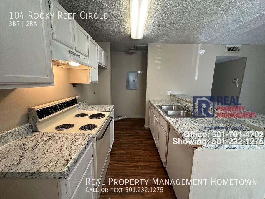 104 Rockyreef Cir - Photo 4 of 15