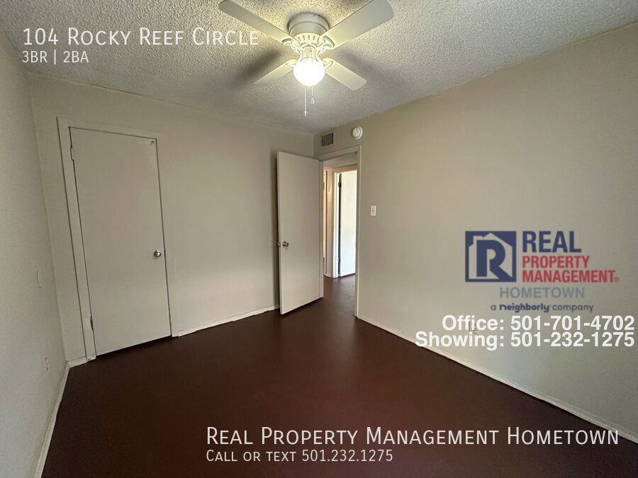 104 Rockyreef Cir - Photo 6 of 15