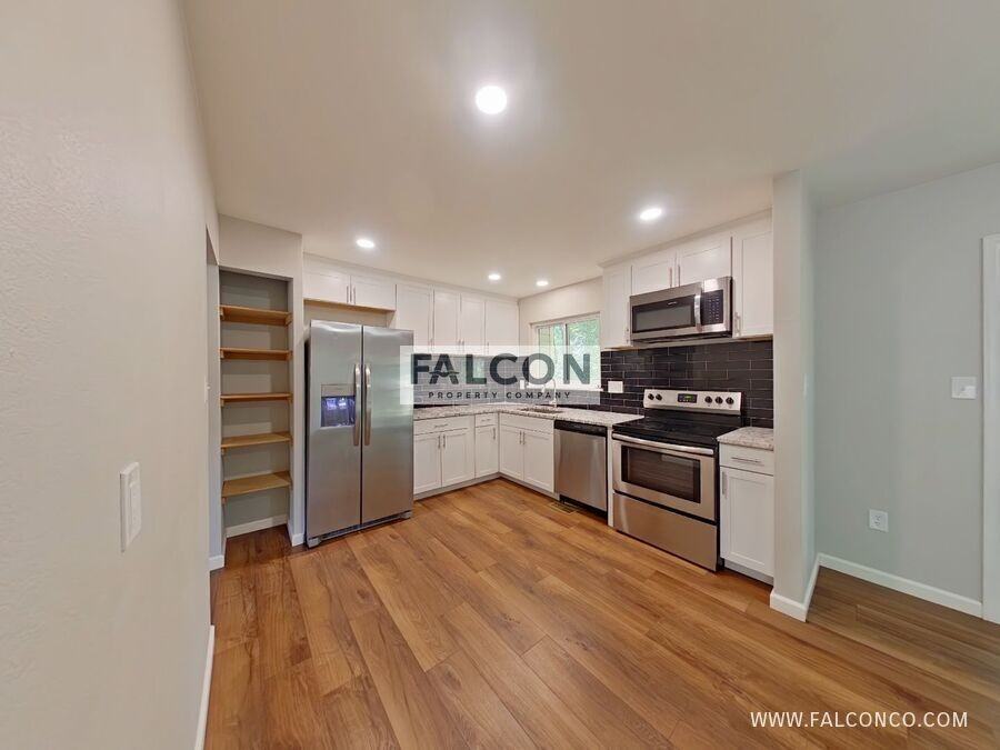 6974 Metropolitan St - Photo 5 of 20