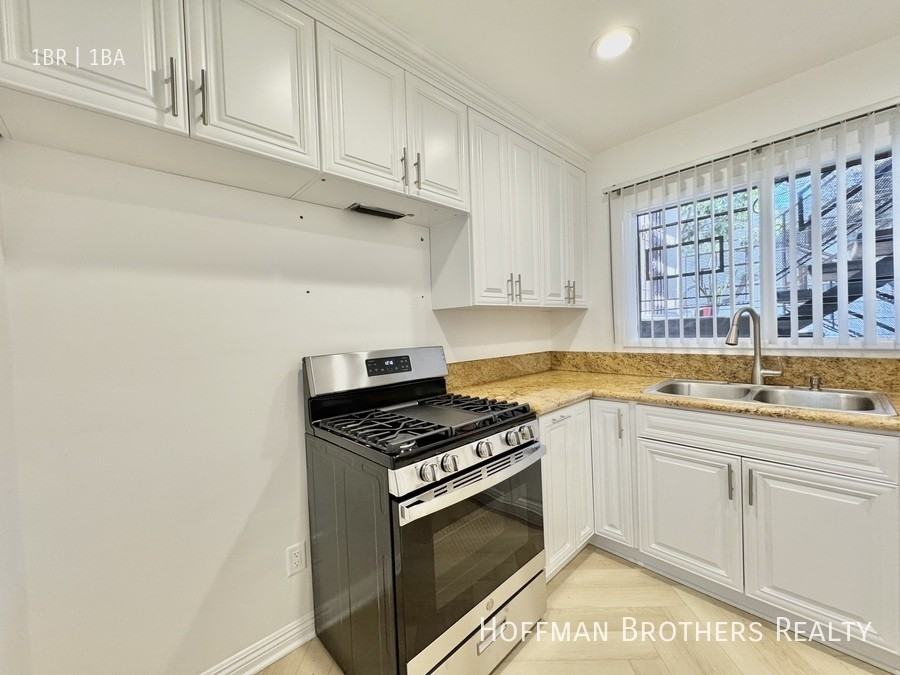 8407 Clinton St #5 - Photo 4 of 12