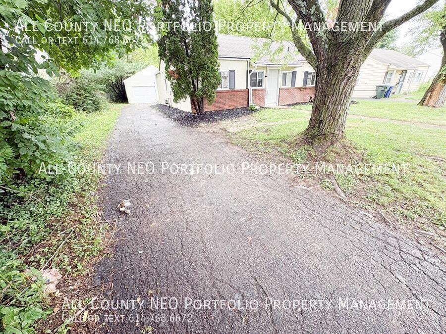 417 S Hampton Rd - Photo 3 of 31