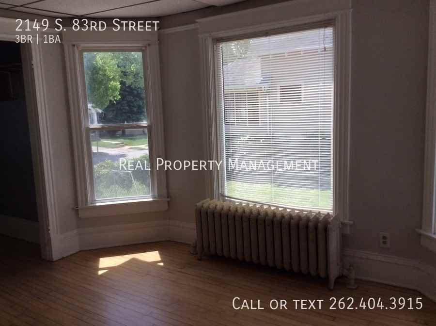2149 S 83rd St #2149LOWER - Photo 4 of 9
