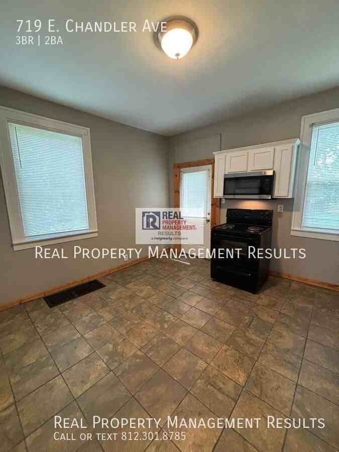 719 E Chandler Ave - Photo 7 of 19