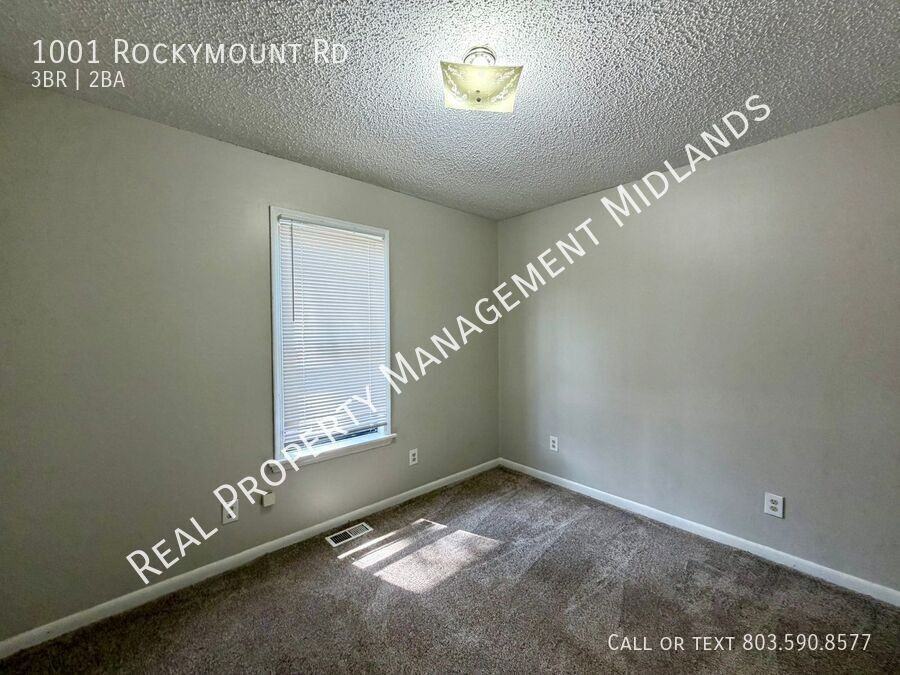 1001 Rockymount Rd - Photo 7 of 12