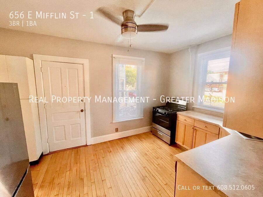 656 E Mifflin St #1 - Photo 3 of 14