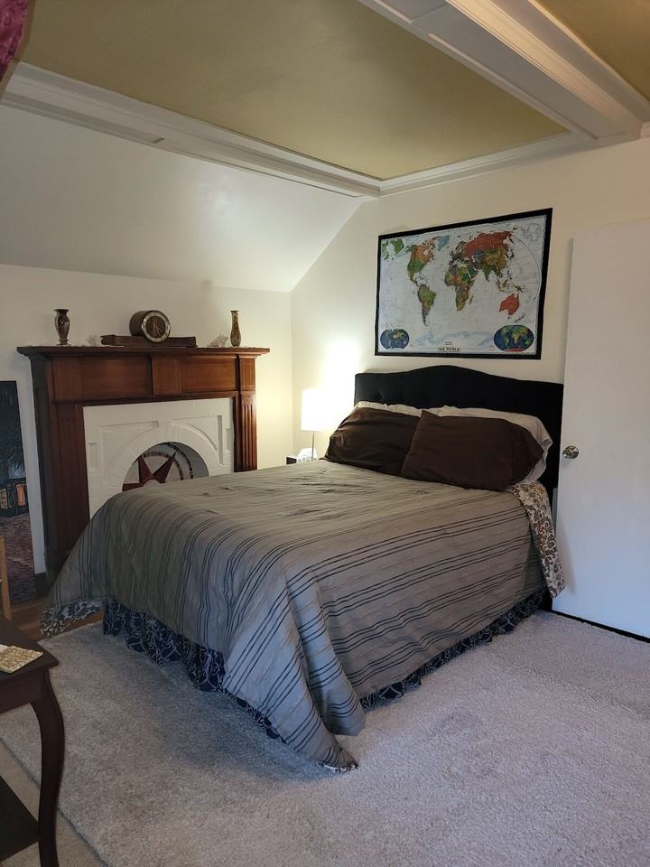 305 10a St Nw - Photo 3 of 17