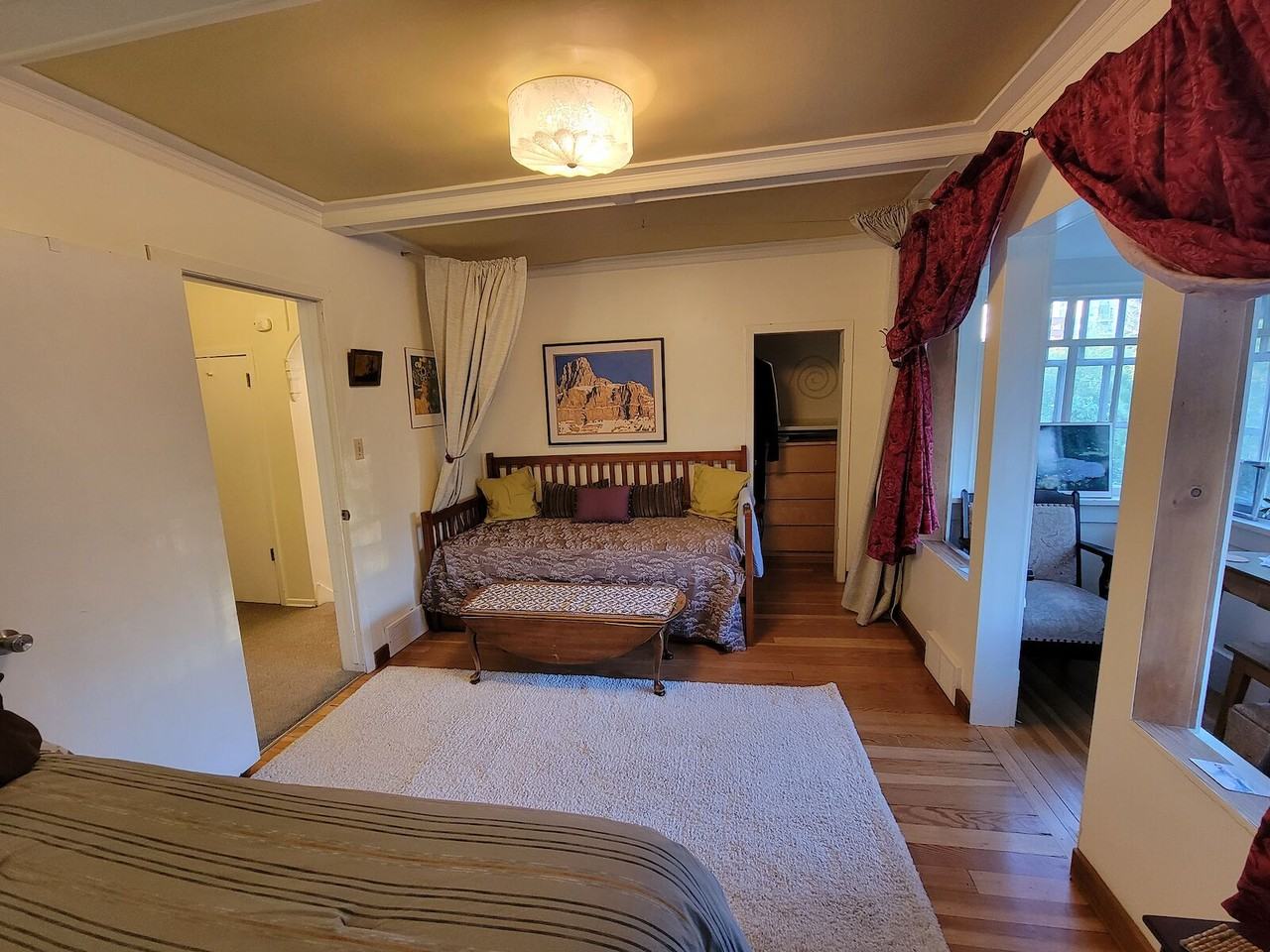 305 10a St Nw - Photo 5 of 17