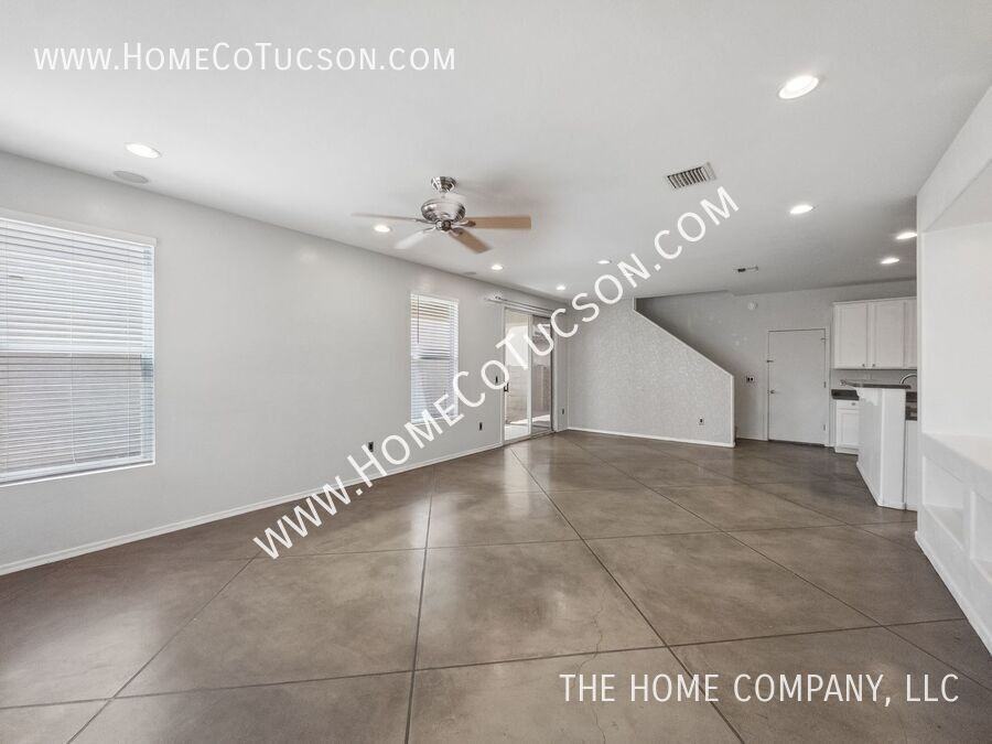 5749 E Bellow Ln - Photo 5 of 38