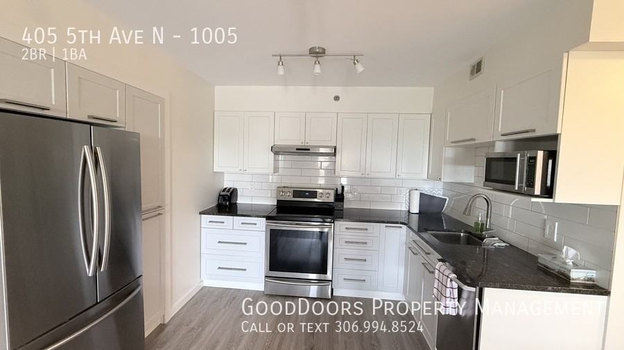 405 5th Ave N #1005 - Photo 3 of 17