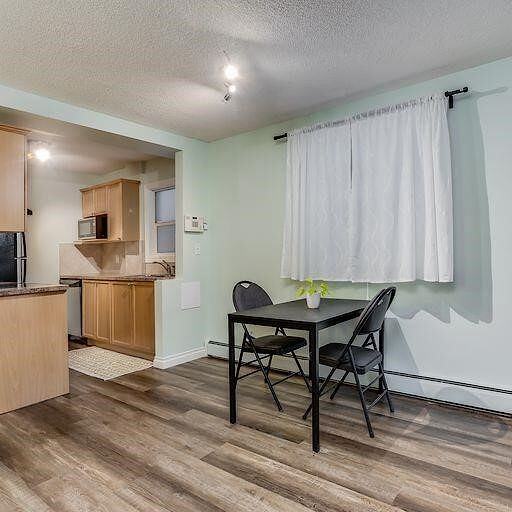 924 18 Ave Sw - Photo 5 of 11