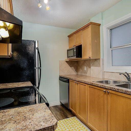 924 18 Ave Sw - Photo 7 of 11