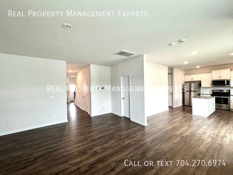 4025 Lampasas Ln - Photo 3 of 22