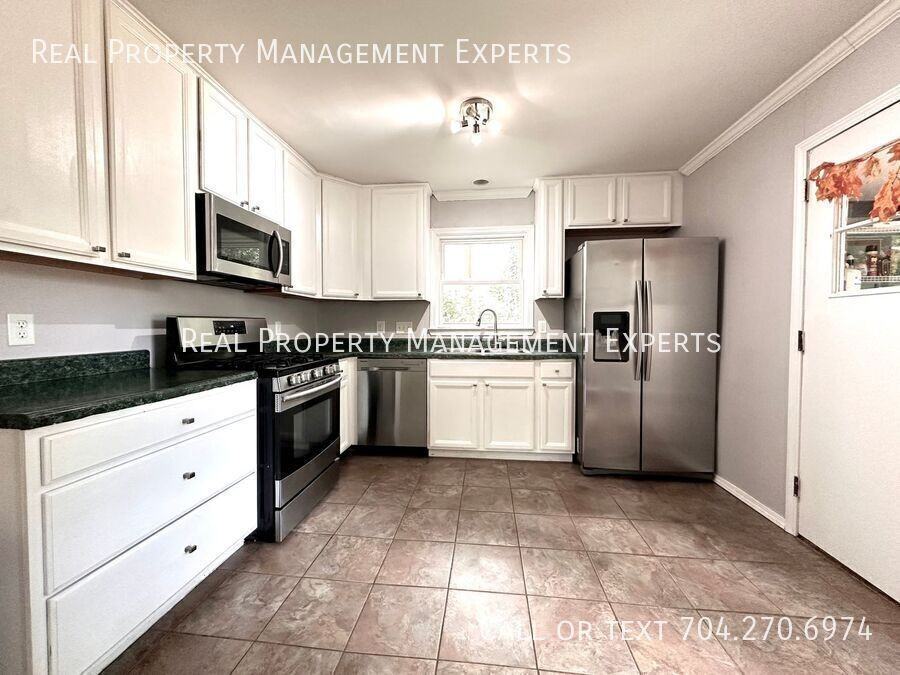 4429 Firwood Ln - Photo 4 of 21
