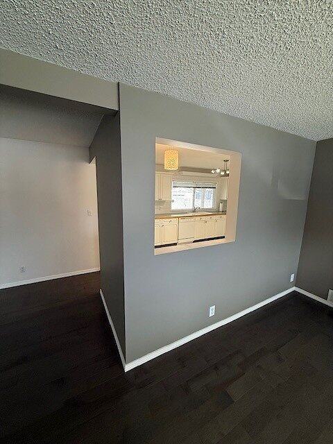 10930 60 Ave Nw - Photo 3 of 20
