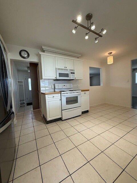 10930 60 Ave Nw - Photo 5 of 20