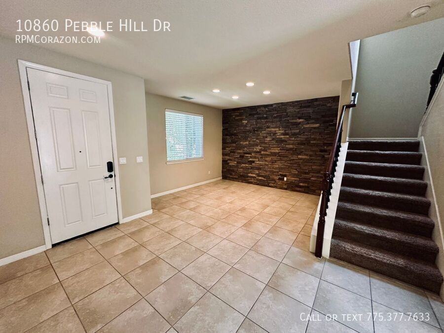 10860 Pebble Hill Dr - Photo 3 of 37