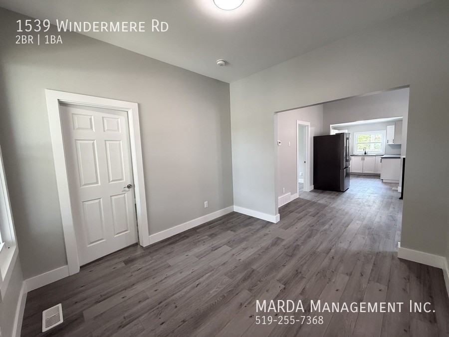 1539 Windermere Rd - Photo 5 of 40