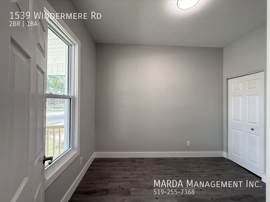 1539 Windermere Rd - Photo 7 of 40