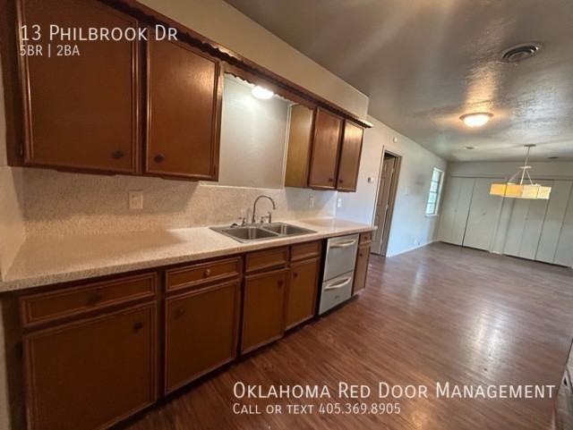 13 Philbrook Dr - Photo 2 of 25