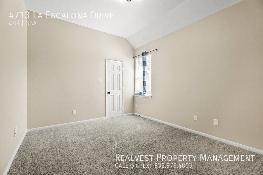 4713 La Escalona Dr - Photo 5 of 23