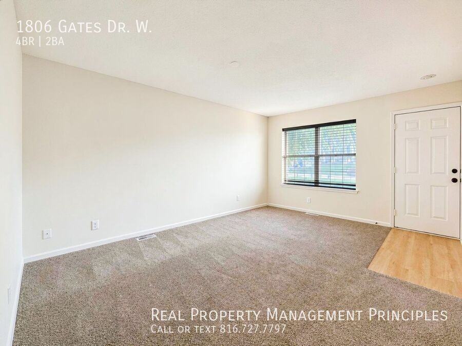 1806 Gates Dr W - Photo 3 of 21