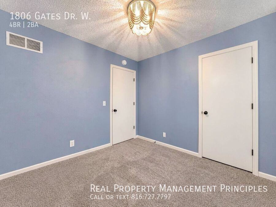 1806 Gates Dr W - Photo 7 of 21