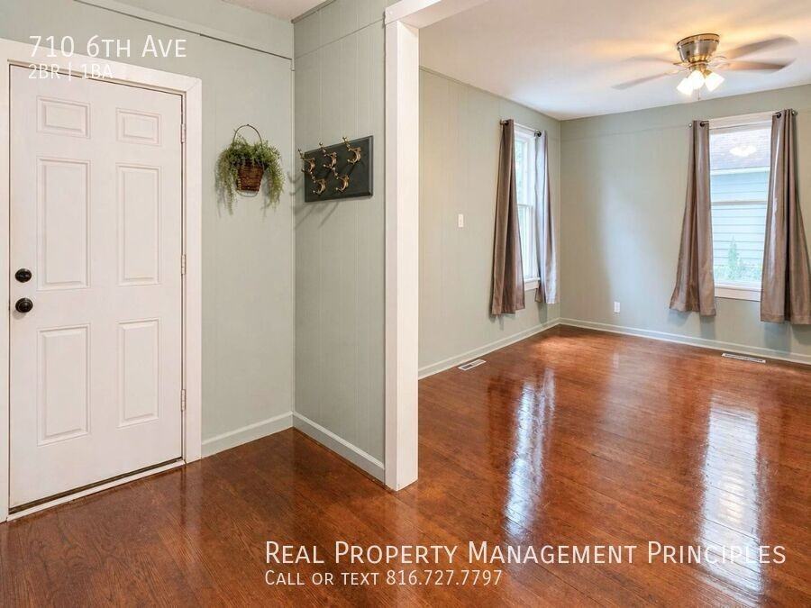 710 6th Ave - Photo 2 of 15