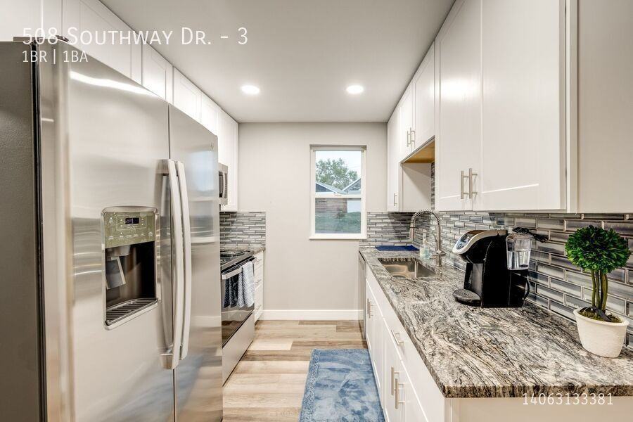 508 Southway Dr #3 - Photo 4 of 10