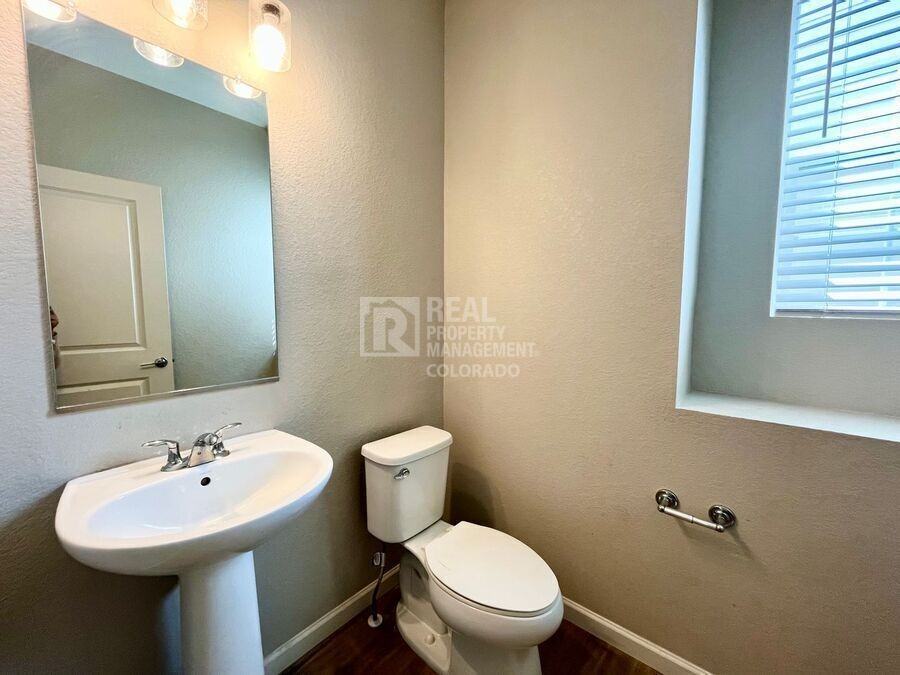 11909 Norfolk Ct - Photo 6 of 16