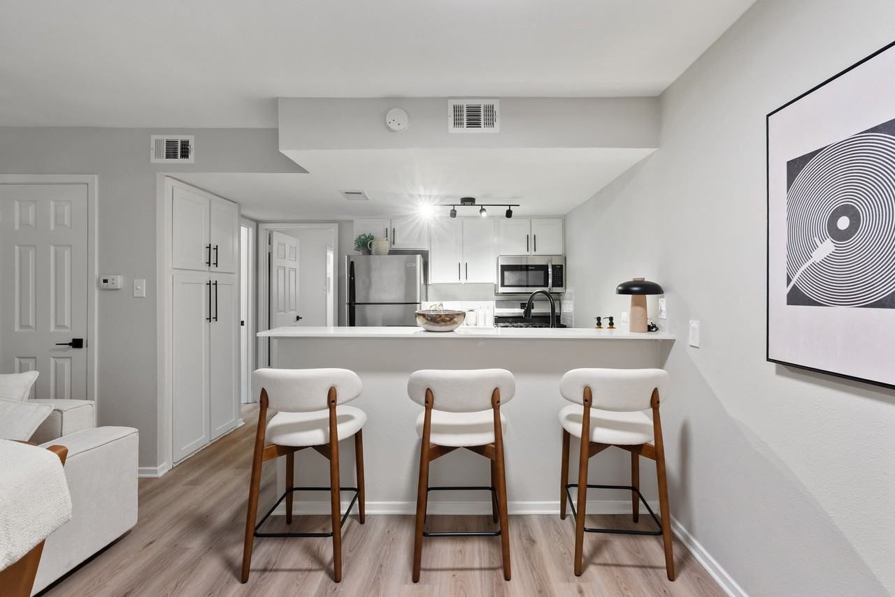 Creekline Apartments - Photo 3 of 39