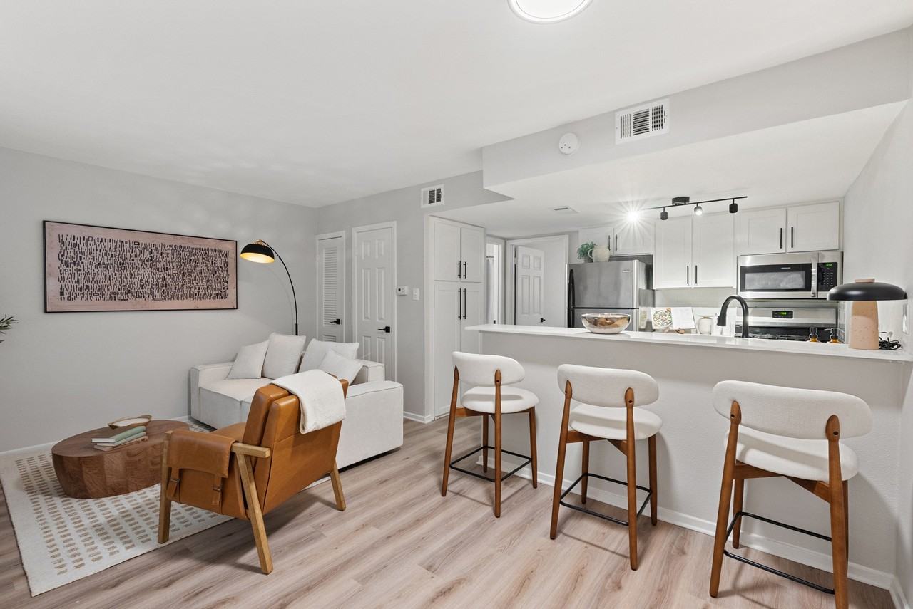 Creekline Apartments - Photo 4 of 39