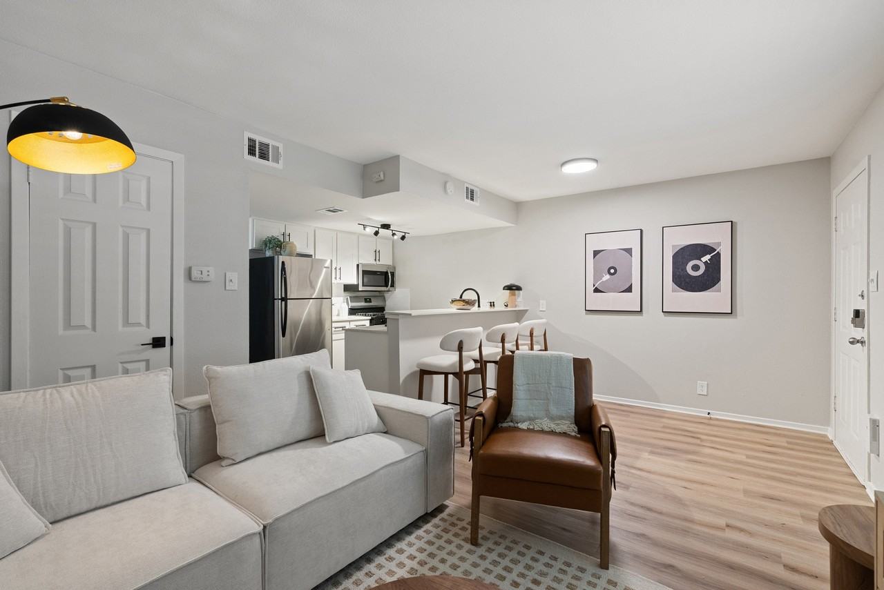 Creekline Apartments - Photo 5 of 39