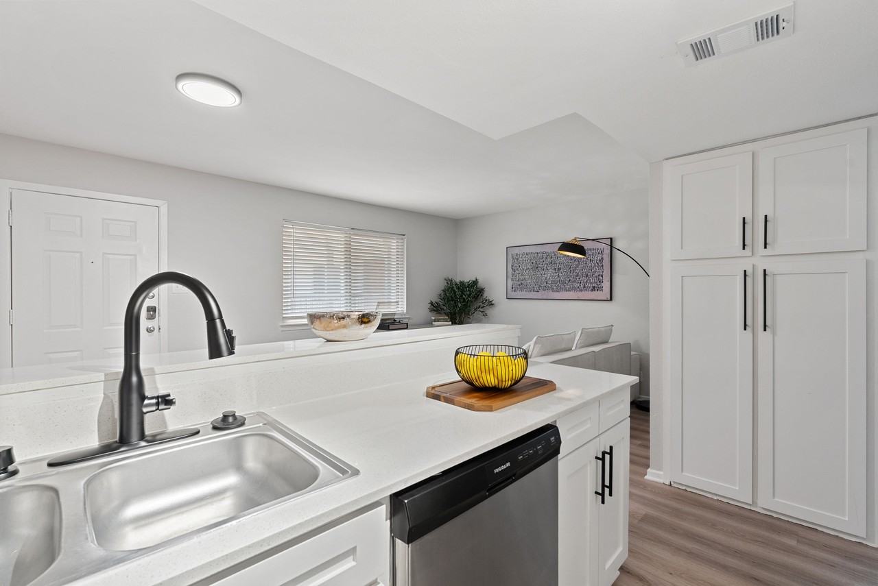 Creekline Apartments - Photo 7 of 39