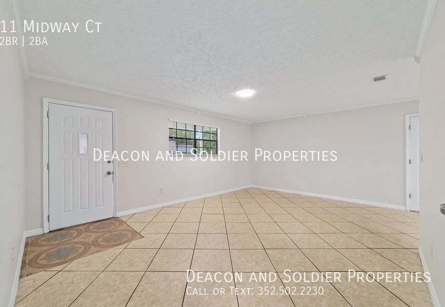 11 Midway Ct - Photo 4 of 31