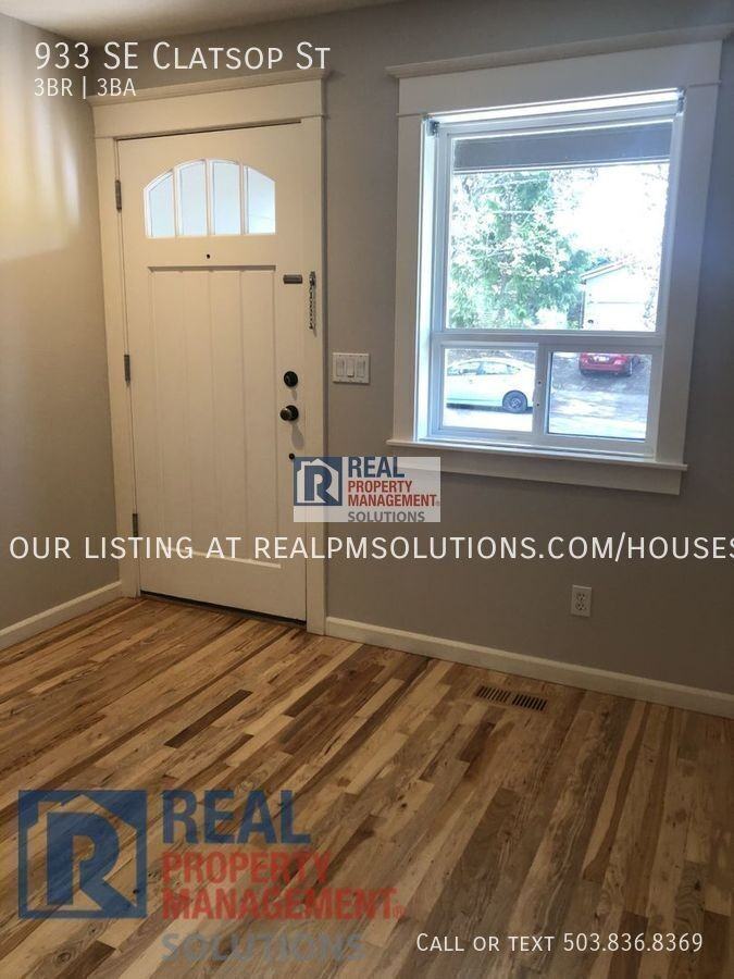 933 Se Clatsop St - Photo 2 of 19