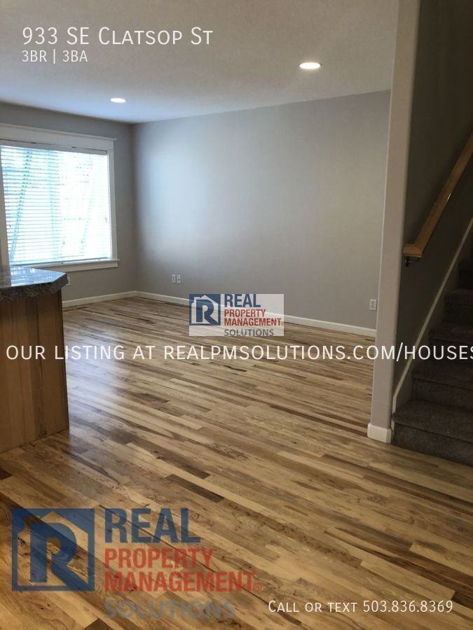 933 Se Clatsop St - Photo 4 of 19