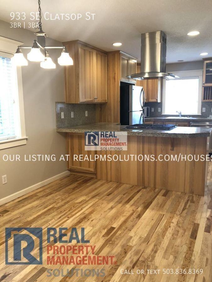 933 Se Clatsop St - Photo 6 of 19