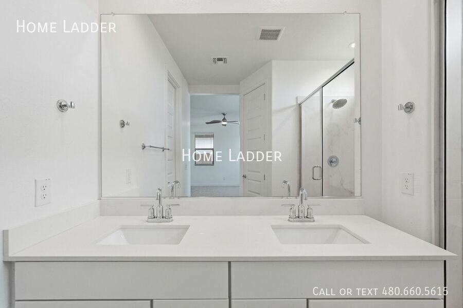 4064 E Catclaw St - Photo 7 of 34
