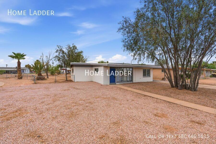 596 W Harding Ave
