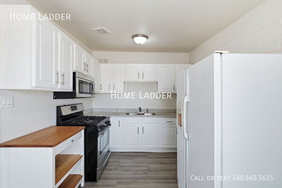 596 W Harding Ave - Photo 6 of 29