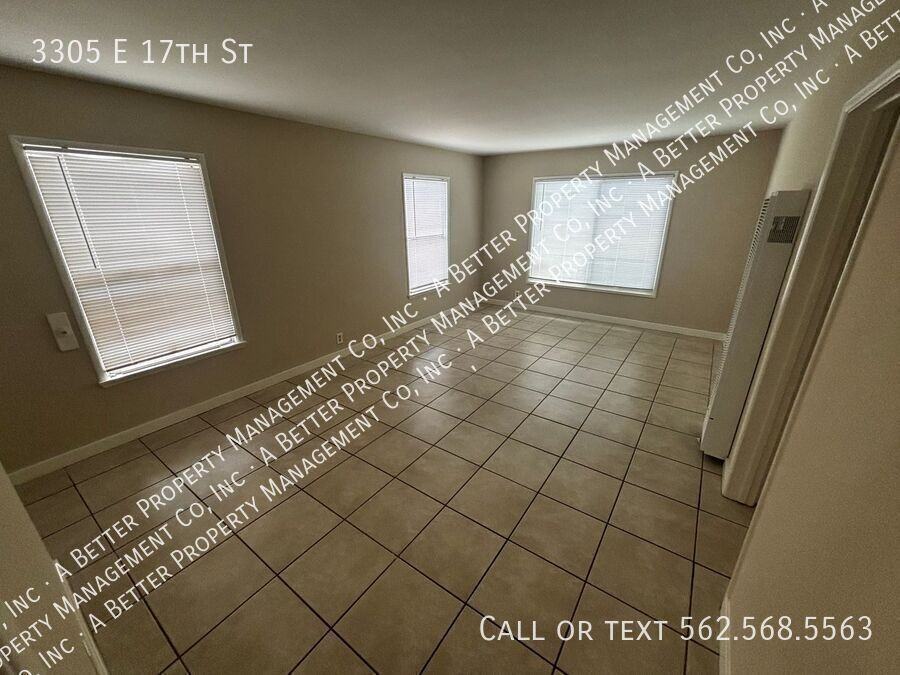 3305 E 17th St - Photo 2 of 10
