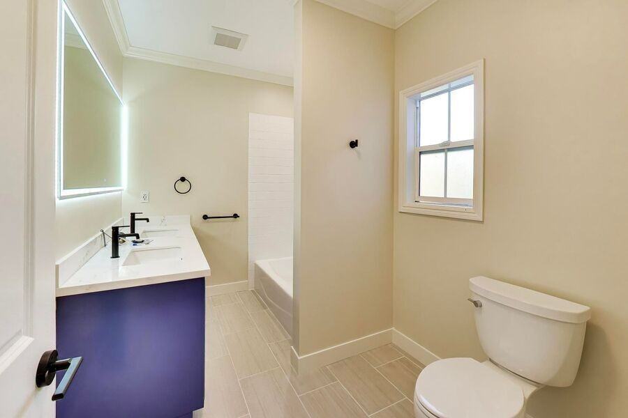 568 Glenwood Ave #01 - Photo 7 of 25